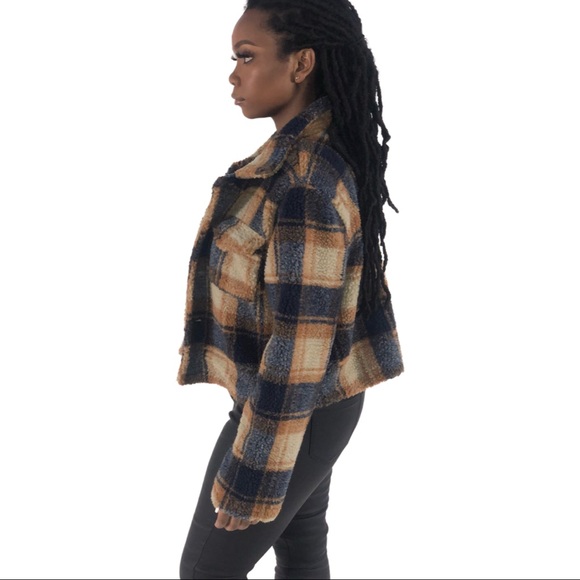 NWT Blue and Brown Plaid Button Up Sherpa Coat - Picture 2 of 5